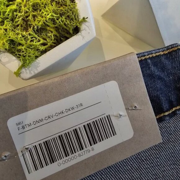 Everlane Curvy Cheeky Washed Midnight Jeans 31 x 28.5 - Picture 5 of 7